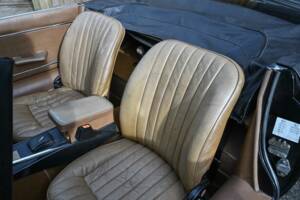 Image 37/50 de Jaguar Type E V12 (1974)