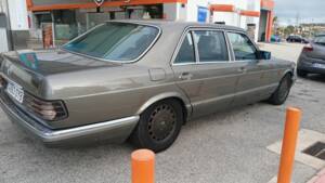 Image 7/8 of Mercedes-Benz 560 SEL (1988)