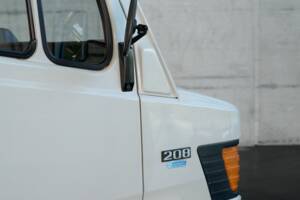 Image 23/43 of Mercedes-Benz T1 208 (1981)