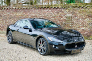 Immagine 11/50 di Maserati GranTurismo S (2010)