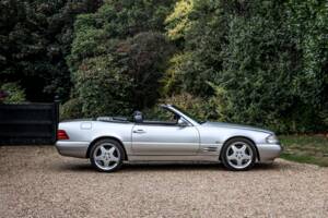 Image 34/43 of Mercedes-Benz SL 280 (2002)