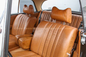 Bild 34/35 von Mercedes-Benz 280 SE 3,5 (1970)