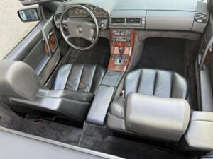 Image 22/50 de Mercedes-Benz 300 SL (1990)