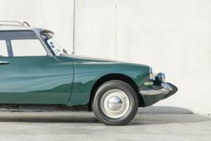 Image 12/43 of Citroën ID 19 Break (1967)