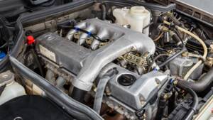 Image 6/7 of Mercedes-Benz 300 D Turbo (1991)