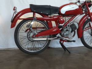 Image 6/44 of Moto Guzzi Cardellino 75 (1957)