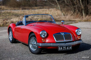 Image 6/43 of MG MGA 1600 (1960)