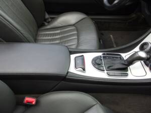 Image 54/97 de Mercedes-Benz SL 55 AMG (2003)