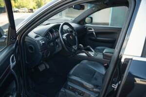 Image 11/15 of Porsche Cayenne Turbo (2008)