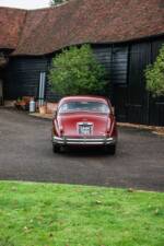 Image 15/42 of Jaguar Mk II 3.8 (1962)