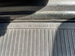 Image 75/139 of Mercedes-Benz 240 D (1978)