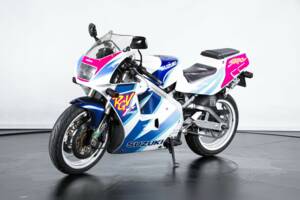 Immagine 2/50 di Suzuki RGV 250 Gamma (1992)
