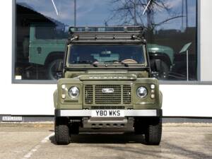 Bild 2/32 von Land Rover Defender 90 Works V8 (2014)