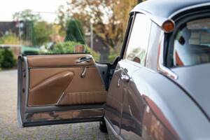 Image 23/44 of Citroën DS 21 (1968)