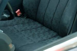 Bild 32/50 von Mercedes-Benz 400 SE (1991)