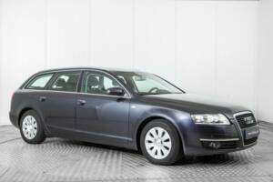 Immagine 5/45 di Audi A6 Avant 2.4 (2006)
