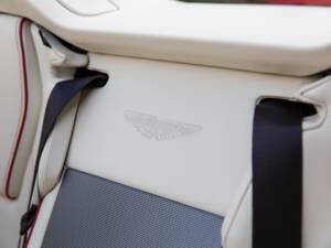Afbeelding 59/81 van Aston Martin DB 9 Volante (2015)