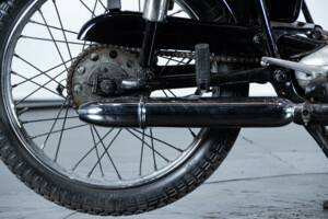 Image 37/50 of Mondial 125 (1961)