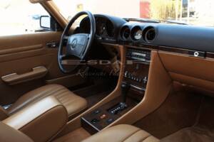 Image 9/23 of Mercedes-Benz 560 SL (1989)