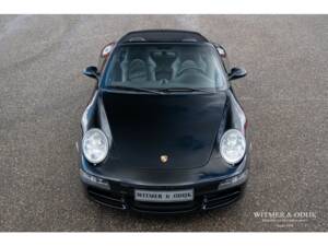 Bild 9/29 von Porsche 911 Carrera 4S (2006)