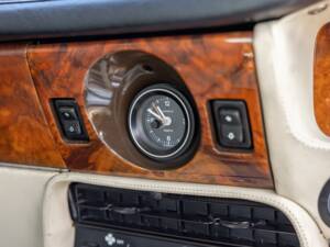 Bild 55/70 von Aston Martin V8 EFi (1988)