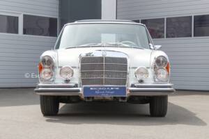 Image 5/35 de Mercedes-Benz 300 SEL 3.5 (1971)