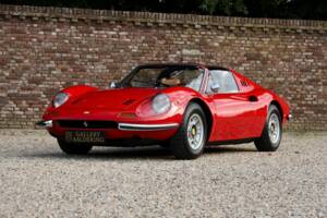 Image 45/50 of Ferrari Dino 246 GTS (1974)