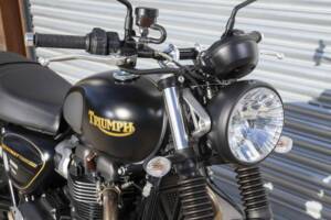 Immagine 10/42 di Triumph Street Twin Bonneville (2021)