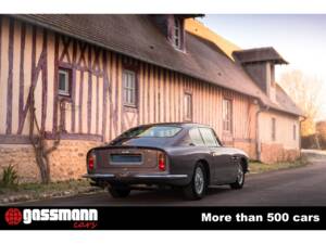 Image 8/15 of Aston Martin DB 6 Vantage (1967)