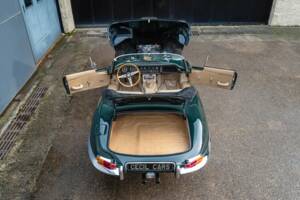 Image 39/48 de Jaguar Type E 4.2 (1965)