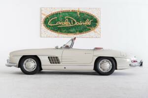 Image 5/50 of Mercedes-Benz 300 SL Roadster (1961)