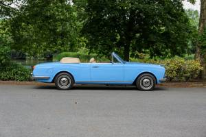 Image 7/50 of Rolls-Royce Corniche I (1977)