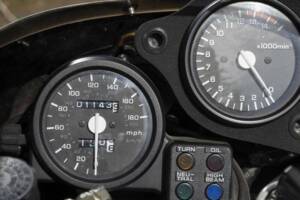 Bild 23/50 von Honda VFR 750R RC 30 (1989)