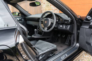 Bild 24/47 von Porsche 911 GT2 (2009)
