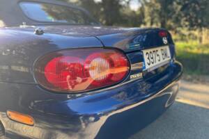 Imagen 11/43 de Mazda MX-5 1.8 (2001)