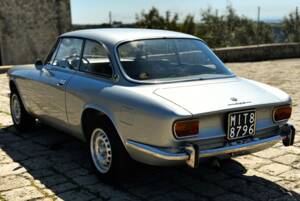 Afbeelding 8/43 van Alfa Romeo 1750 GT Veloce (1970)