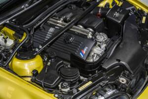 Image 29/50 of BMW M3 (2003)