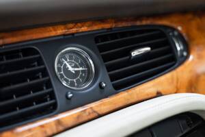 Bild 16/32 von Jaguar XJ 8 3.5 (2005)