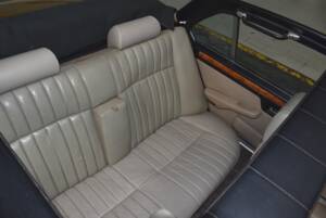 Image 30/47 of Daimler Sovereign 4.2 (1982)