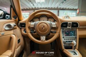 Immagine 15/23 di Porsche 911 Turbo (2006)