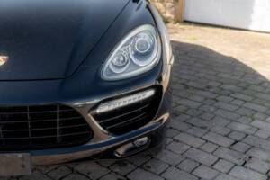 Bild 45/50 von Porsche Cayenne Turbo (2012)