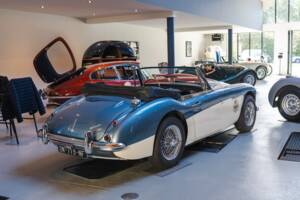 Image 4/18 of Austin-Healey 3000 Mk II (BJ7) (1963)