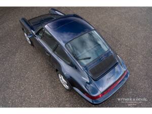 Image 7/33 de Porsche 911 Carrera 4 (1992)