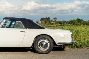 Bild 7/42 von Lancia Flaminia GT 2.8 3C Touring (1966)