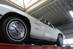 Image 10/50 de Chevrolet Corvette Sting Ray Convertible (1964)