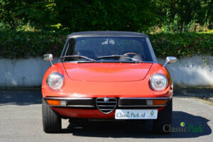 Bild 23/50 von Alfa Romeo 2000 Spider Veloce (1981)
