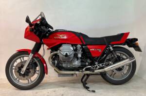 Image 1/26 de Moto Guzzi 850 LeMans III (1984)