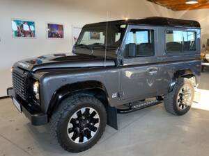 Bild 6/59 von Land Rover Defender 90 Works V8 "70th Edition" (2018)