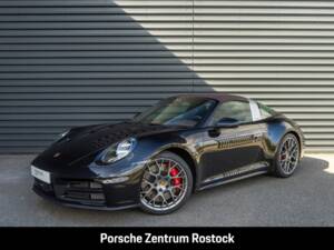 Immagine 1/32 di Porsche 911 Carrera 4S (1900)