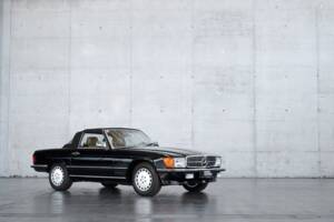 Image 19/50 de Mercedes-Benz 560 SL (1989)